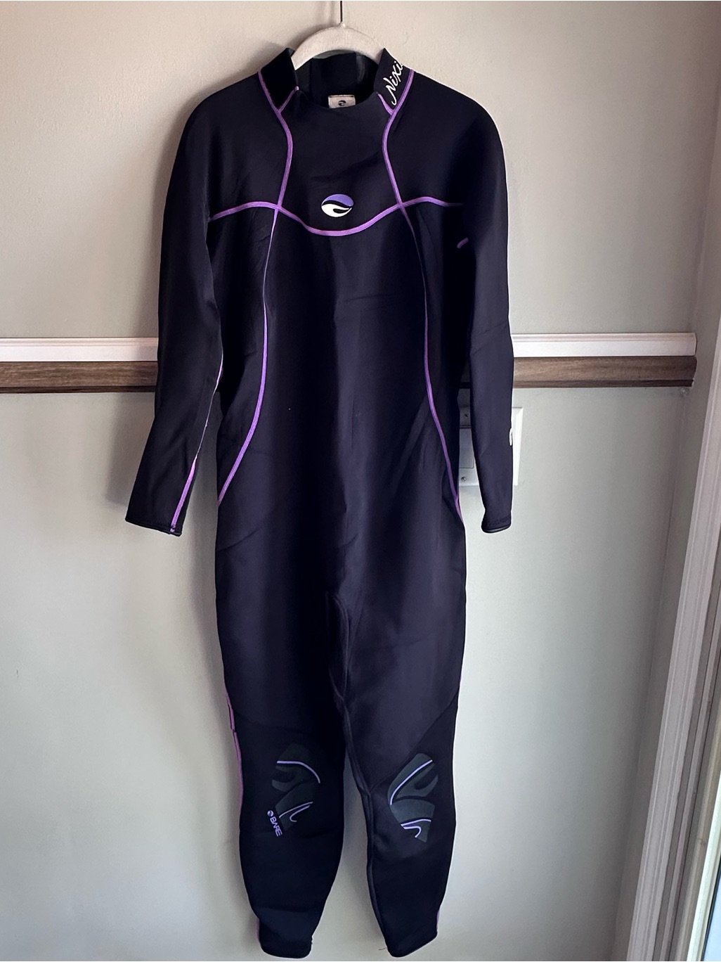 Bare Nixie 3/2mm Women's Full Wetsuit Neoprene Black/Purple
